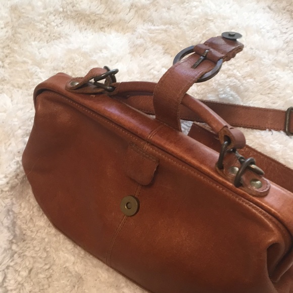 MO&CO Doctor’s Bag Convertible Satchel Crossbody - Picture 6 of 8